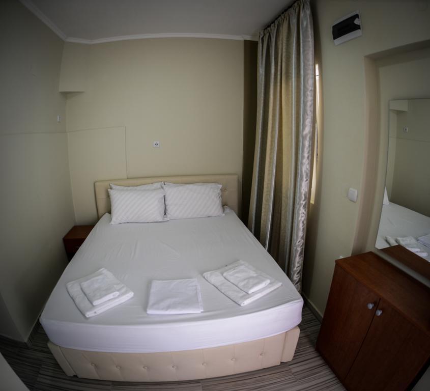 Crown Hotel Nea Skioni Kamer foto