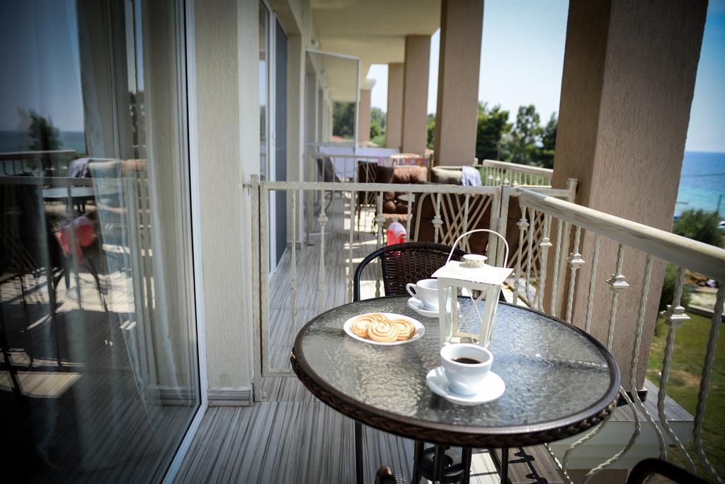 Crown Hotel Nea Skioni Buitenkant foto
