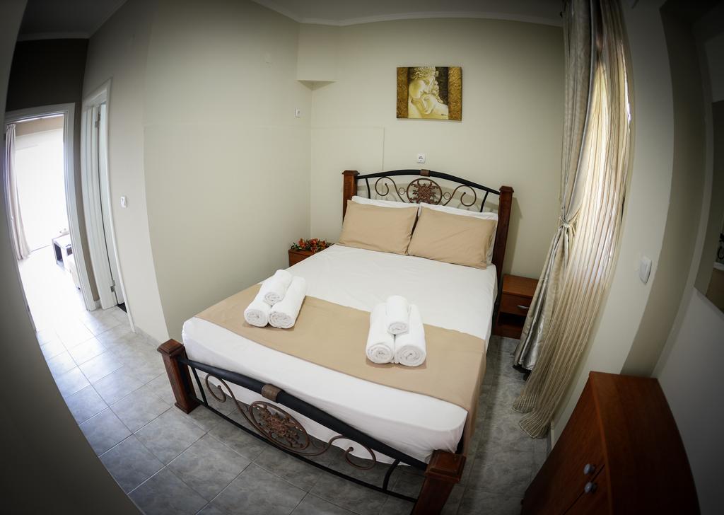 Crown Hotel Nea Skioni Buitenkant foto