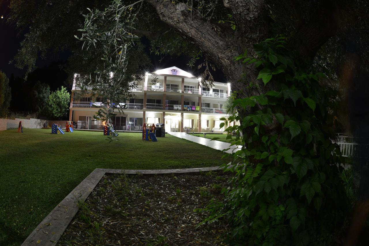 Crown Hotel Nea Skioni Buitenkant foto