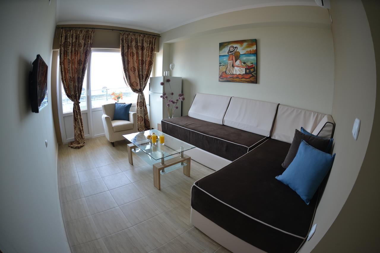 Crown Hotel Nea Skioni Buitenkant foto
