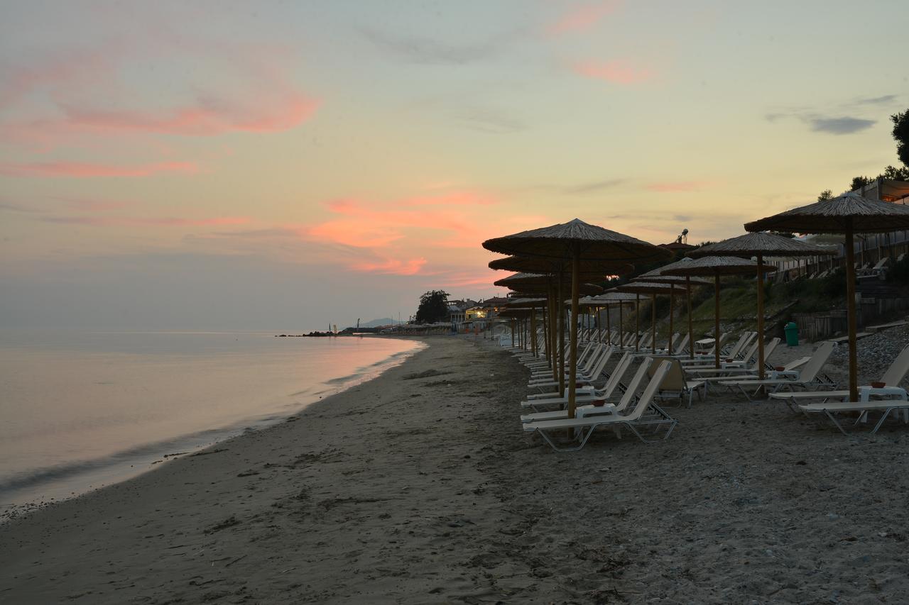 Crown Hotel Nea Skioni Buitenkant foto